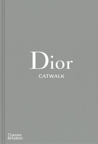 Dior Catwalk. The complete collections wer....
