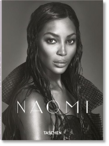 Naomi, Taschen